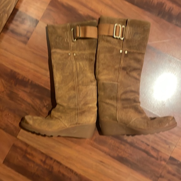 Tall wedge slide on boots - Picture 4 of 6